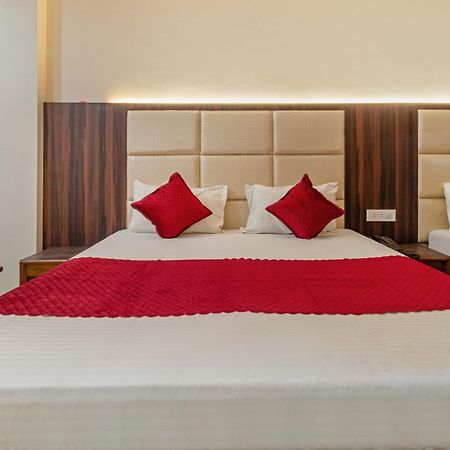 Hotel South Indian Delhi  Buitenkant foto