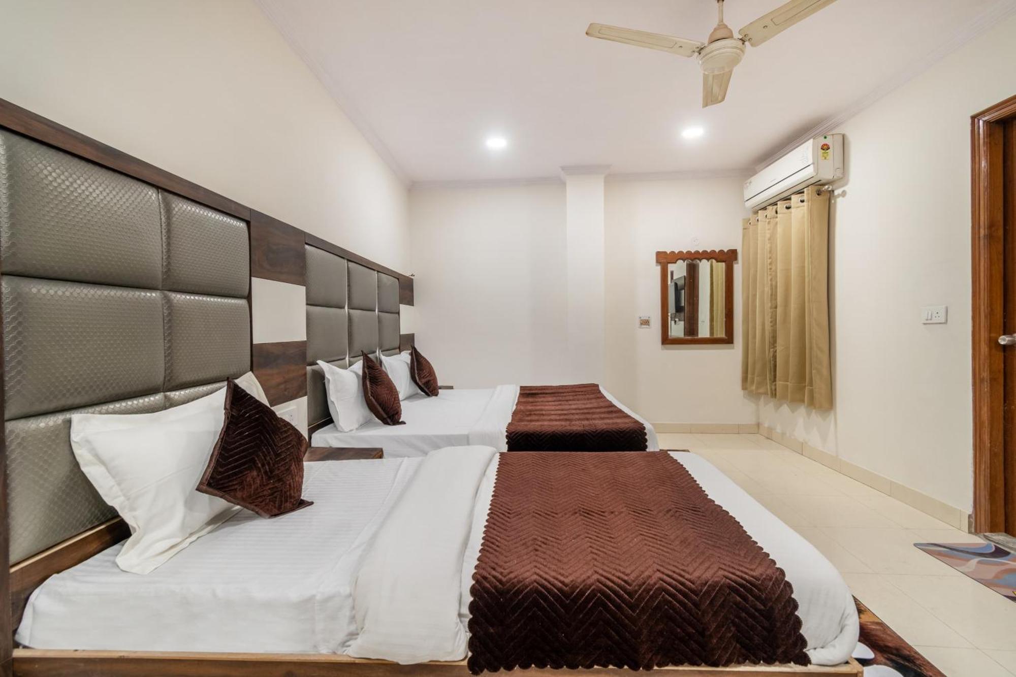 Hotel South Indian Delhi  Buitenkant foto