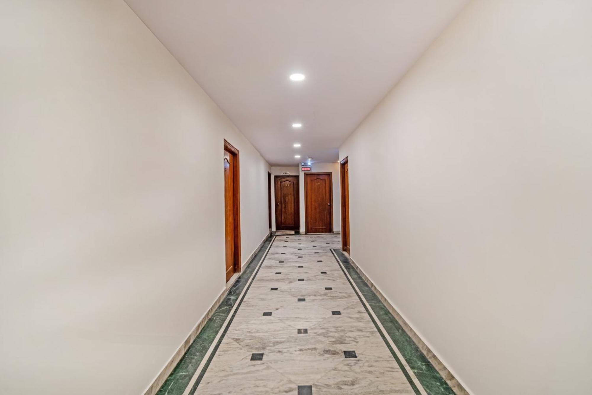 Hotel South Indian Delhi  Buitenkant foto