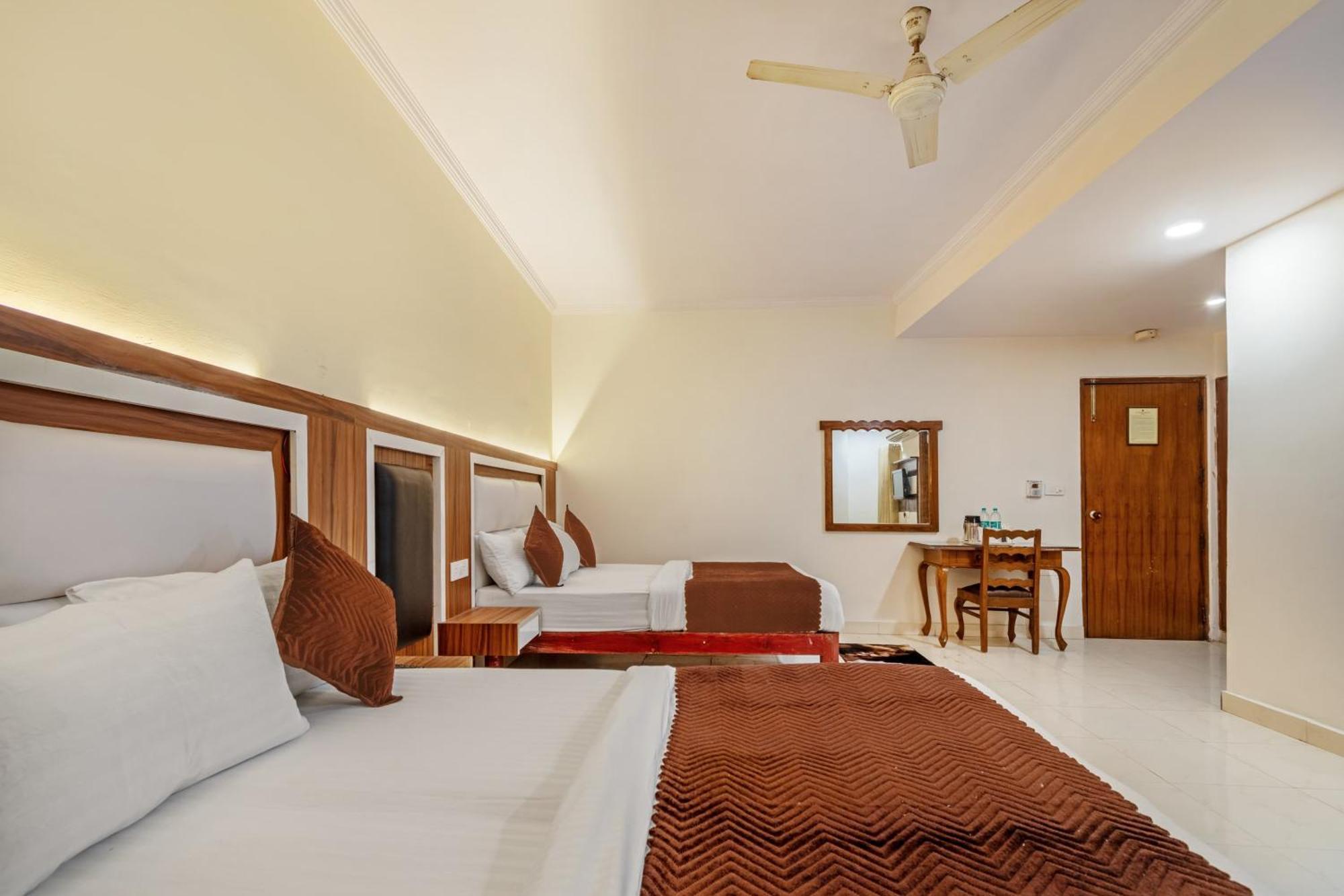 Hotel South Indian Delhi  Buitenkant foto