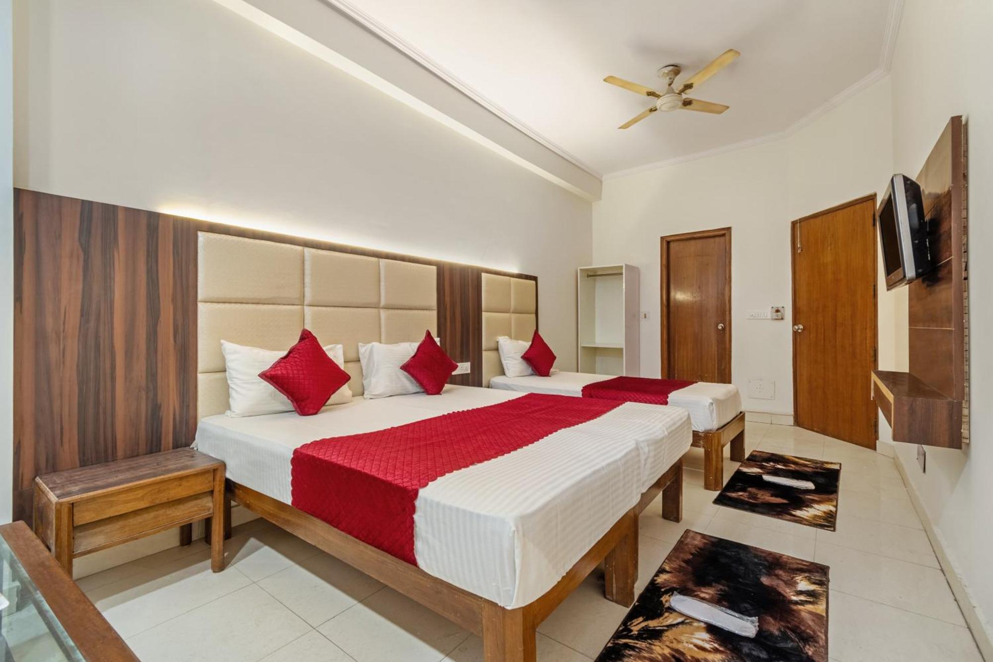 Hotel South Indian Delhi  Buitenkant foto